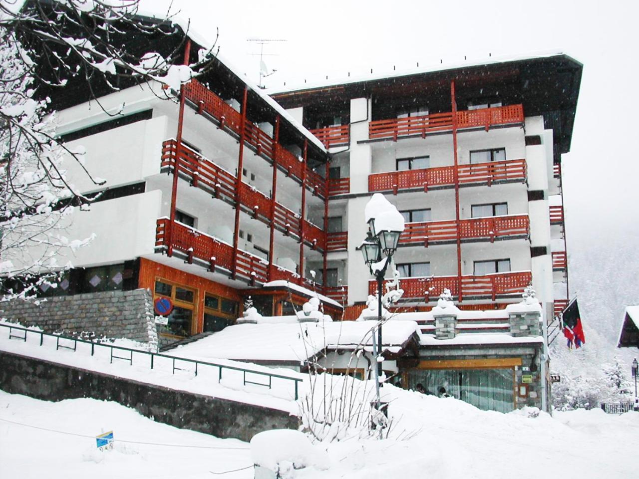 Hg Hotel Italia บรุสซอน ภายนอก รูปภาพ
